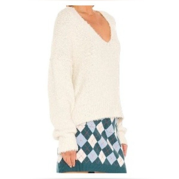 NEW We the Free People Theo V Neck Drop Shoulder Sweater Cream Fuzzy Large NWOT - Picture 3 of 10